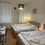 Cozy 5-Person Apartment In Vienna 2